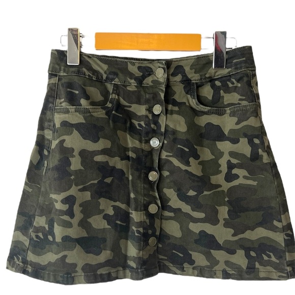 Camouflage Button-Up Skirt - Picture 1 of 2